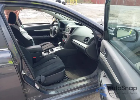 2013 Subaru Legacy 2.5I из США, поврежденный, VIN 4S3BMBA6XD3024922